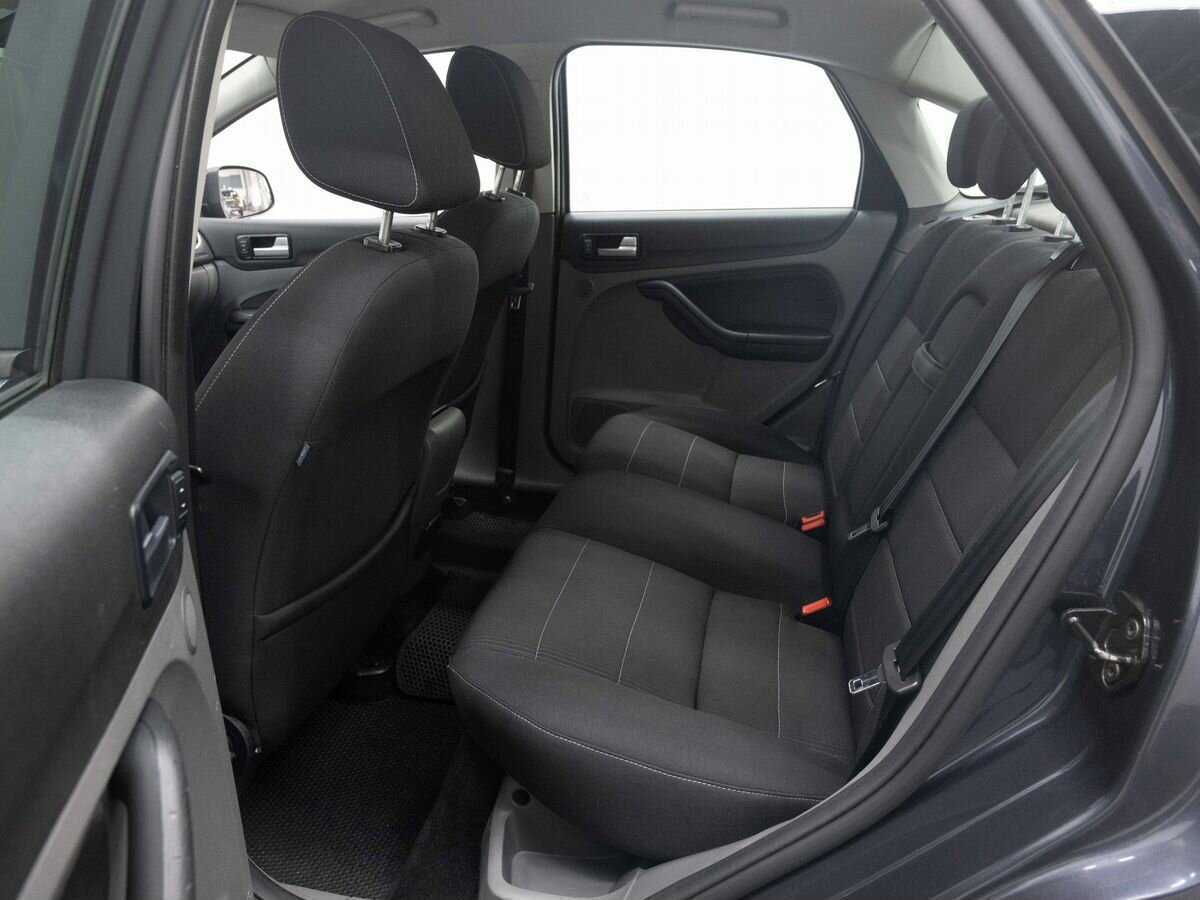 Ford Focus с пробегом — 2010 год. Фото: #9