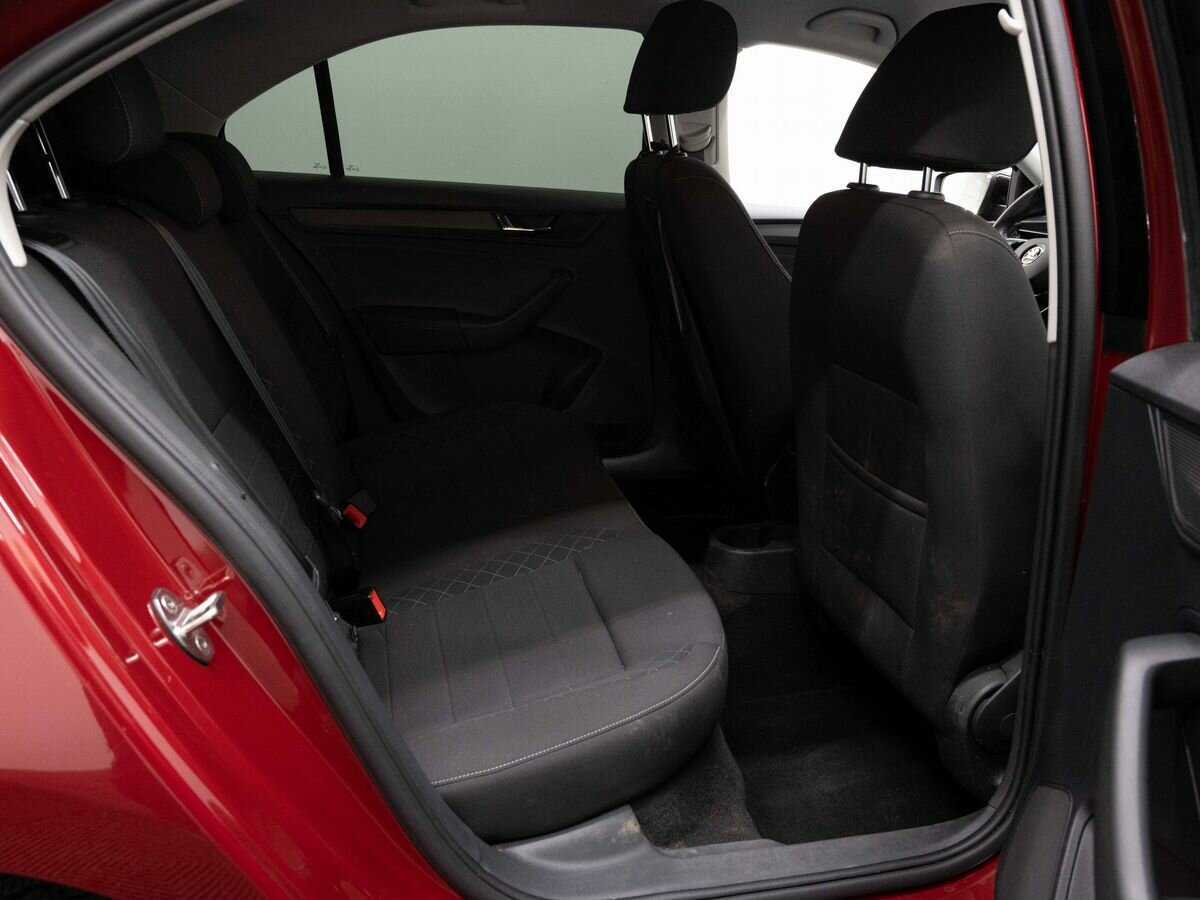 Skoda Rapid с пробегом — 2020 год. Фото: #9