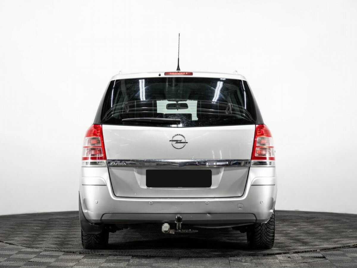Opel Zafira с пробегом — 2011 год. Фото: #4