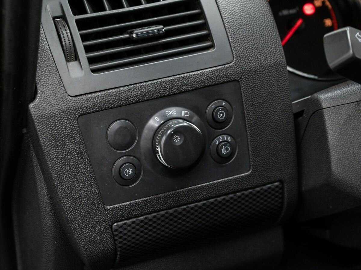 Opel Zafira с пробегом — 2011 год. Фото: #13