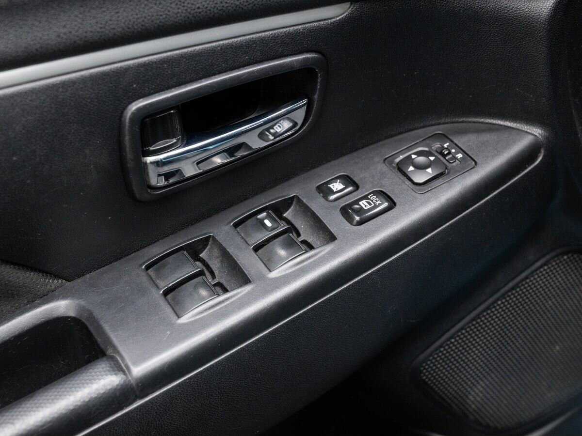 Mitsubishi ASX с пробегом — 2010 год. Фото: #13