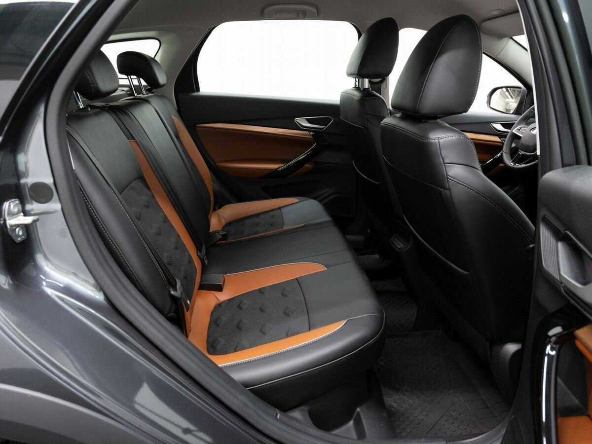 Lada (ВАЗ) Vesta с пробегом — 2024 год. Фото: #10