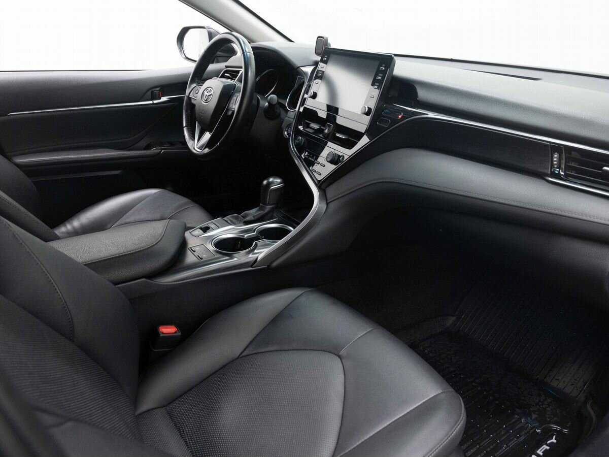 Toyota Camry с пробегом — 2021 год. Фото: #12