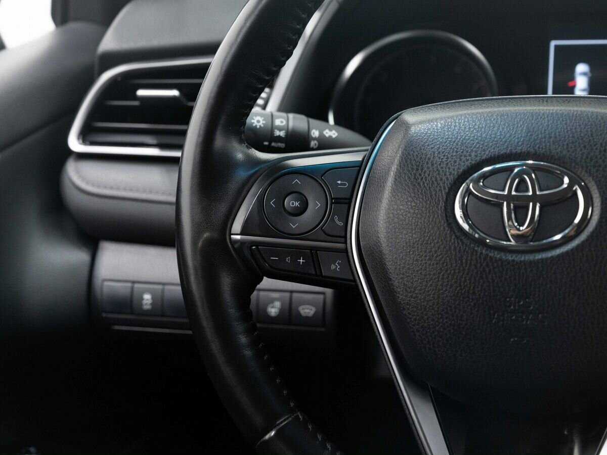 Toyota Camry с пробегом — 2021 год. Фото: #16