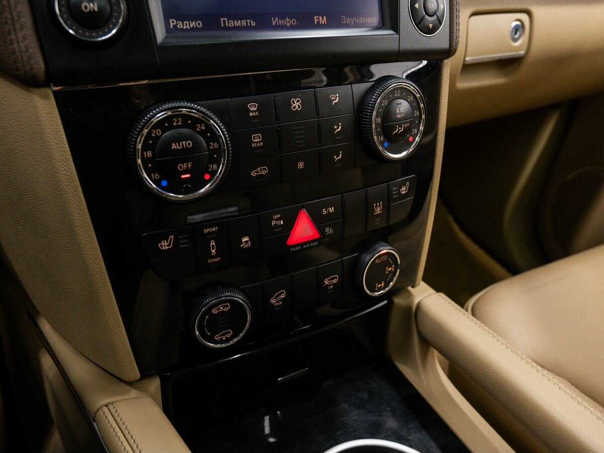 Mercedes-Benz GL-Класс с пробегом — 2011 год. Фото: #21