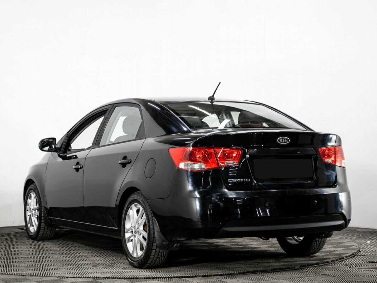 Kia Cerato с пробегом — 2011 год. Фото: #5