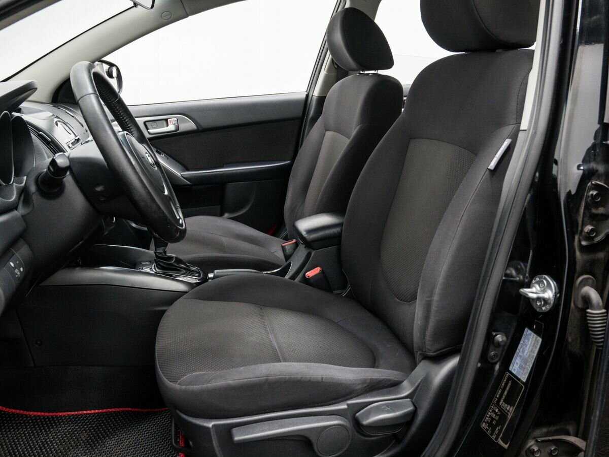 Kia Cerato с пробегом — 2011 год. Фото: #14