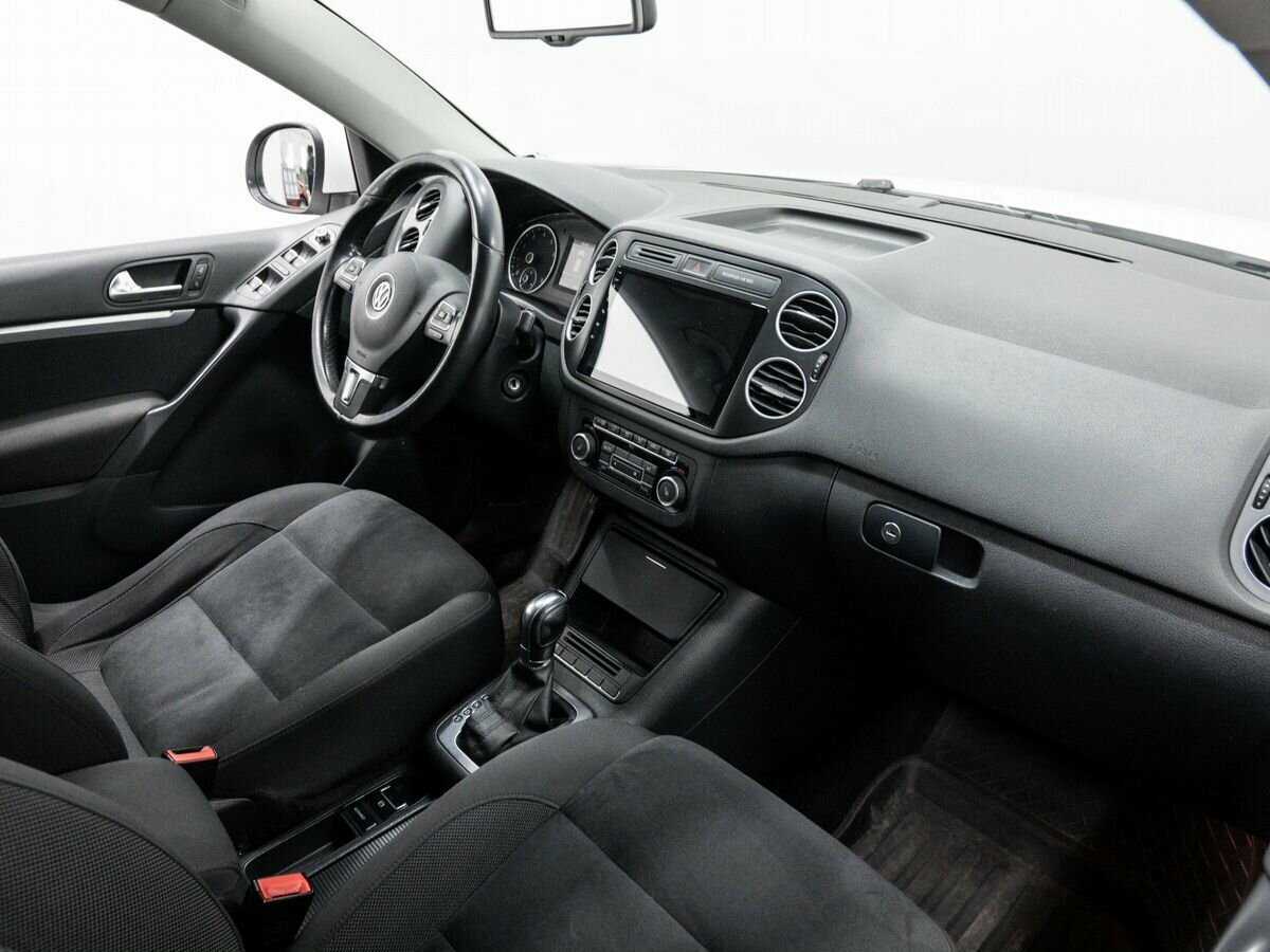 Volkswagen Tiguan с пробегом — 2011 год. Фото: #7