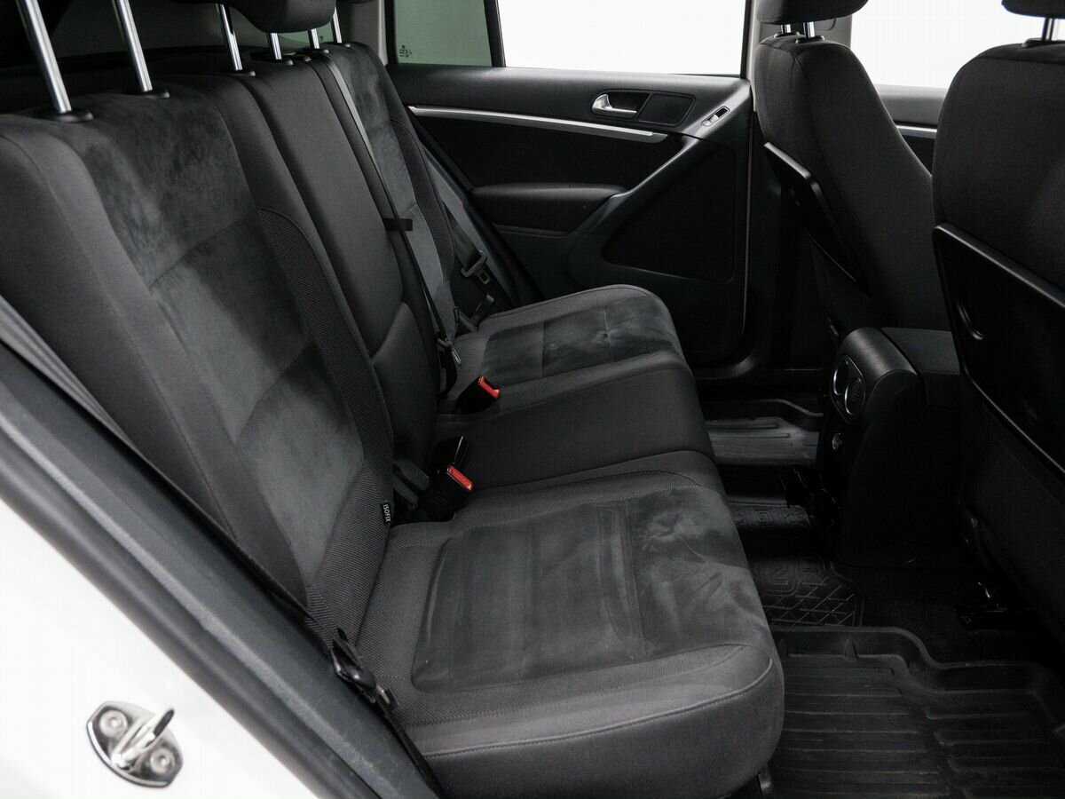 Volkswagen Tiguan с пробегом — 2011 год. Фото: #9