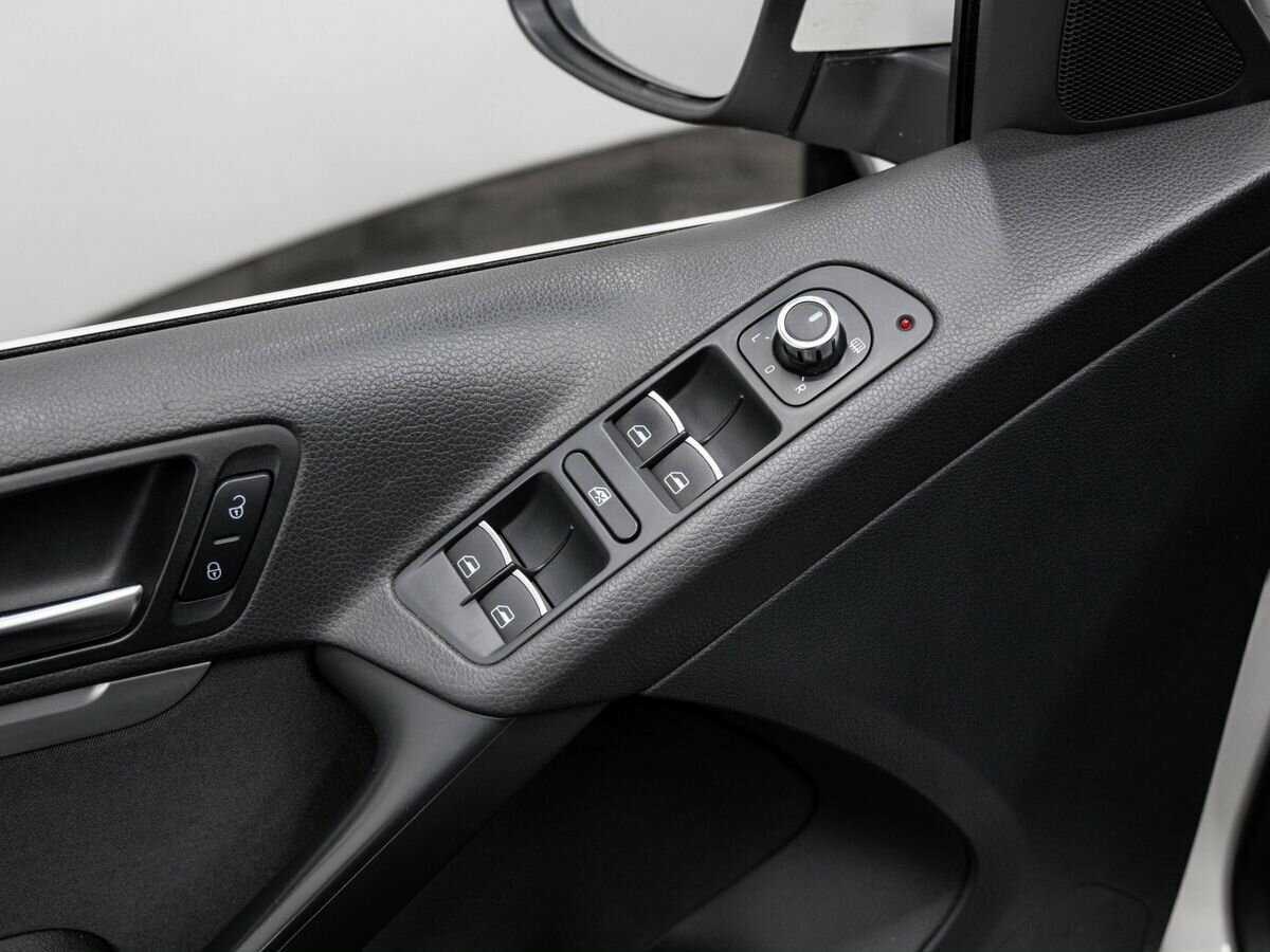 Volkswagen Tiguan с пробегом — 2011 год. Фото: #15