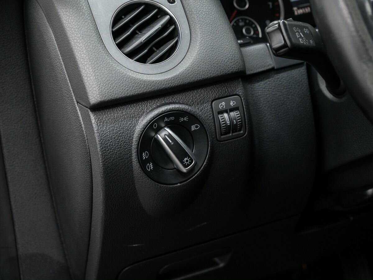 Volkswagen Tiguan с пробегом — 2011 год. Фото: #16