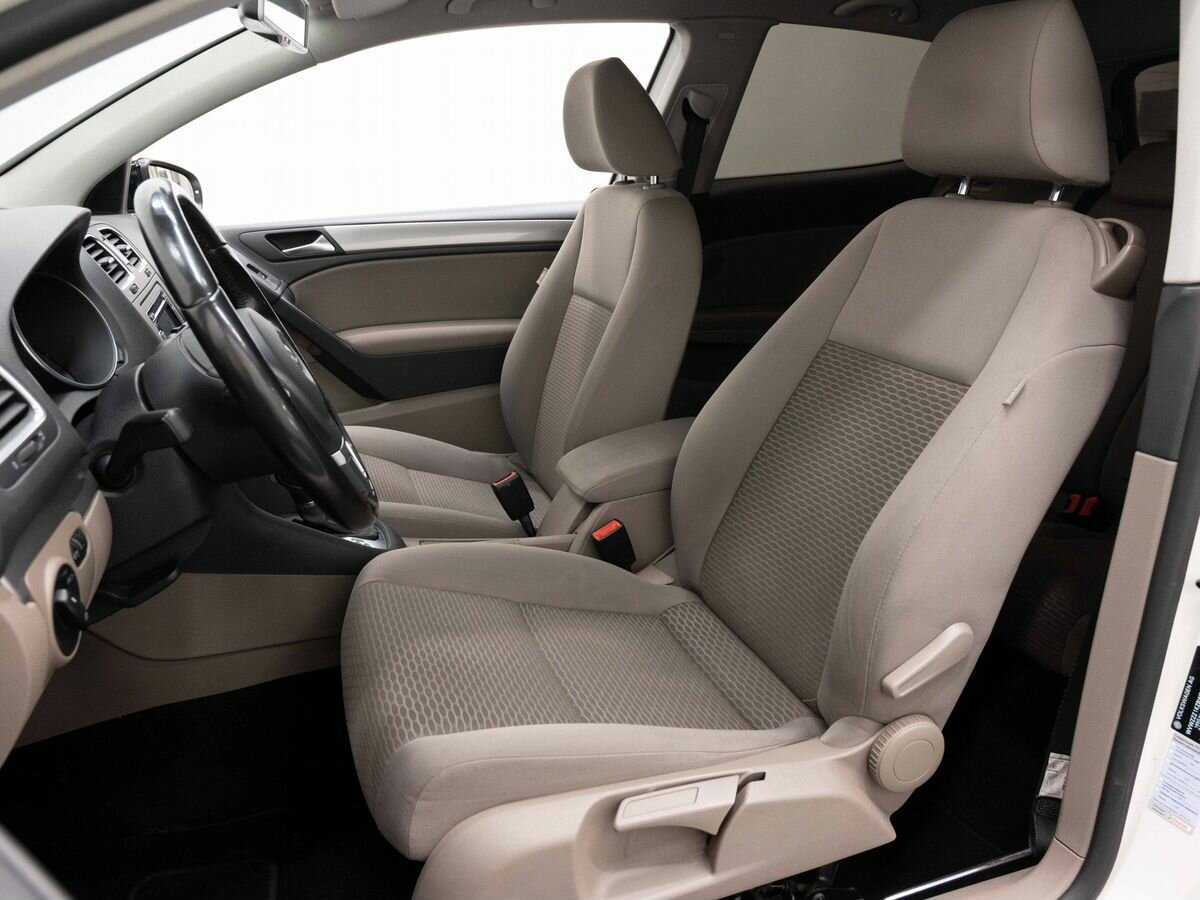 Volkswagen Golf с пробегом — 2011 год. Фото: #8