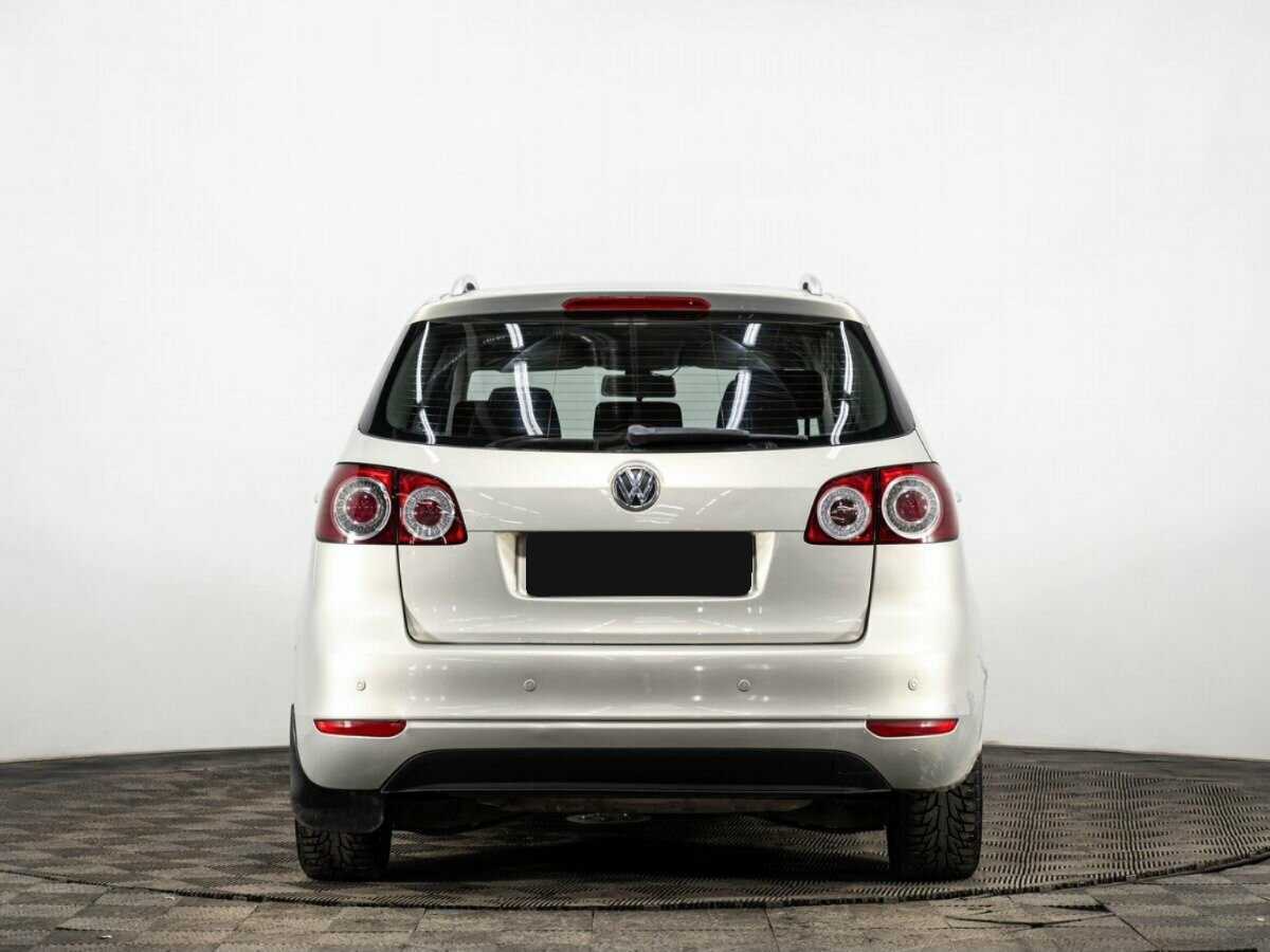 Volkswagen Golf Plus с пробегом — 2011 год. Фото: #4