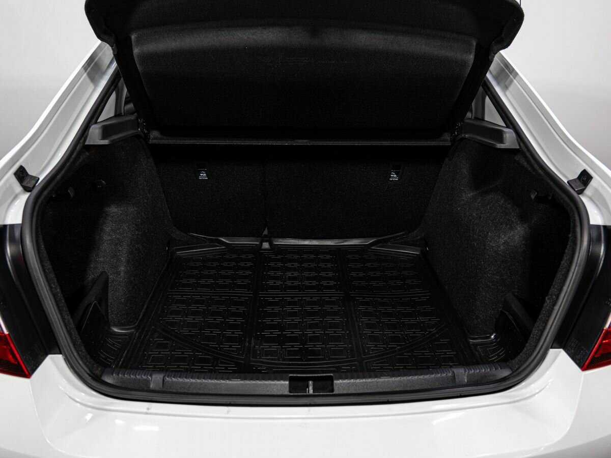 Skoda Rapid с пробегом — 2019 год. Фото: #21