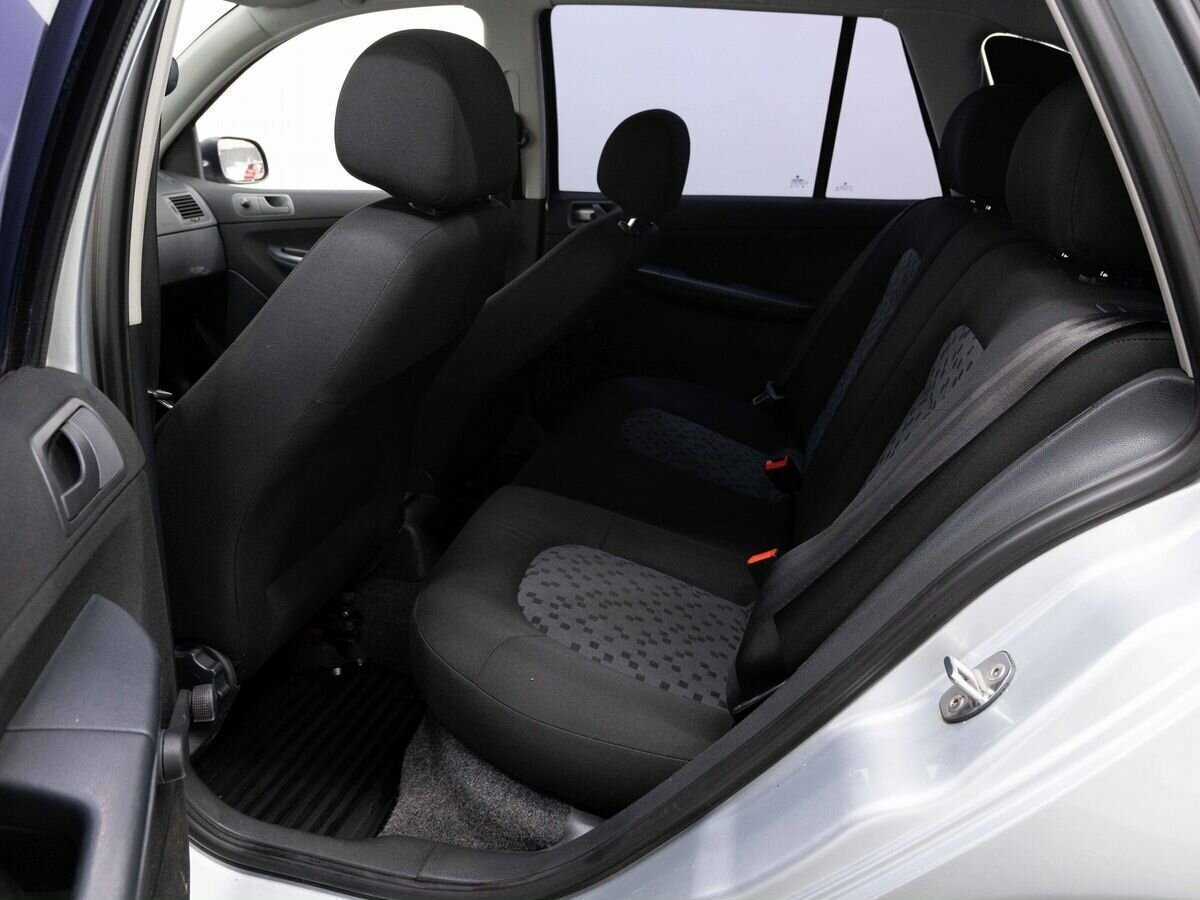 Skoda Fabia с пробегом — 2007 год. Фото: #8