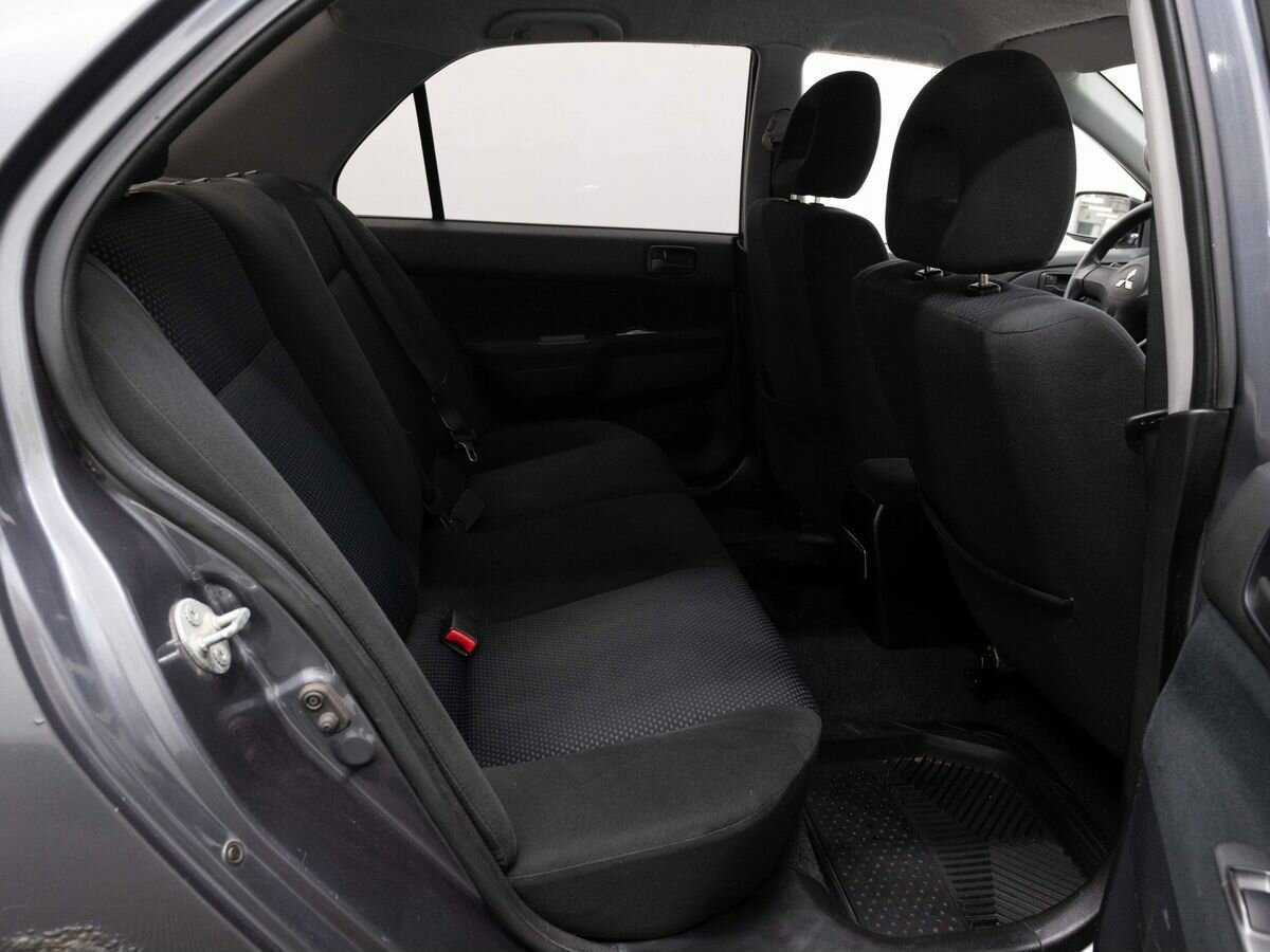Mitsubishi Lancer с пробегом — 2007 год. Фото: #8