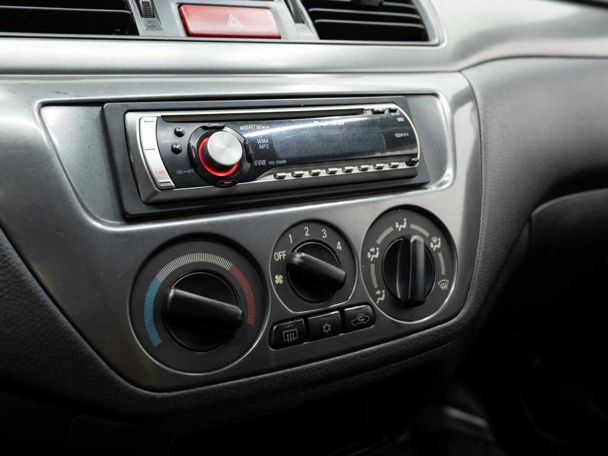 Mitsubishi Lancer с пробегом — 2007 год. Фото: #16