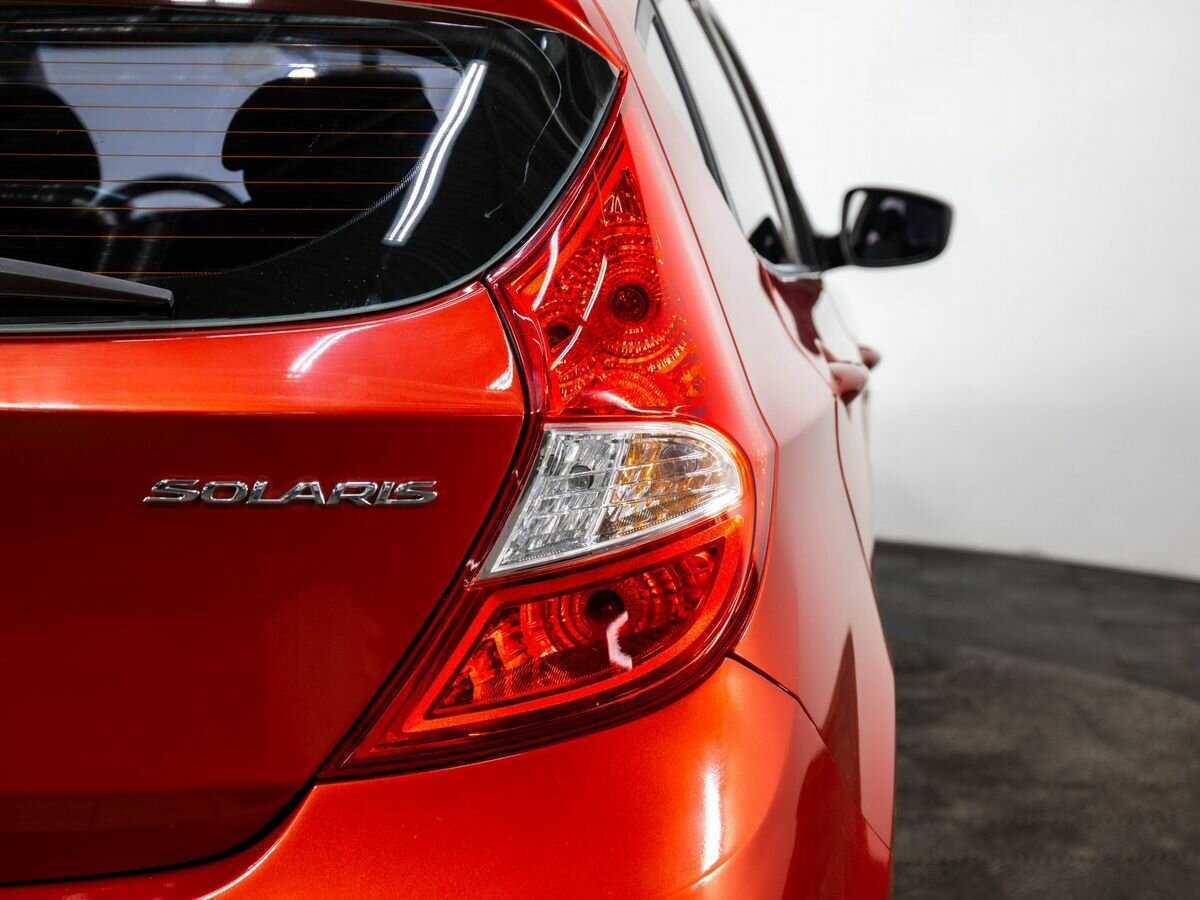 Hyundai Solaris с пробегом — 2011 год. Фото: #6