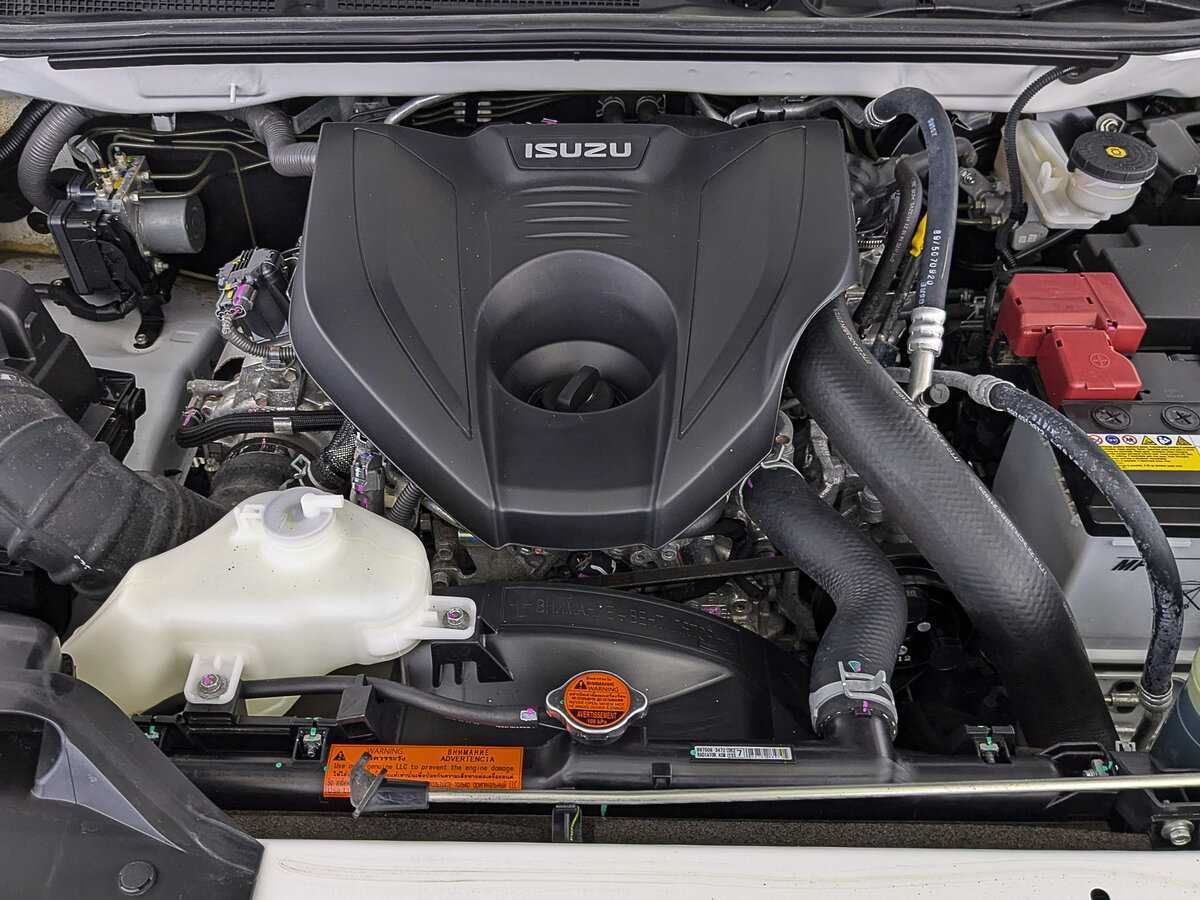 Isuzu MU-X с пробегом — 2021 год. Фото: #8