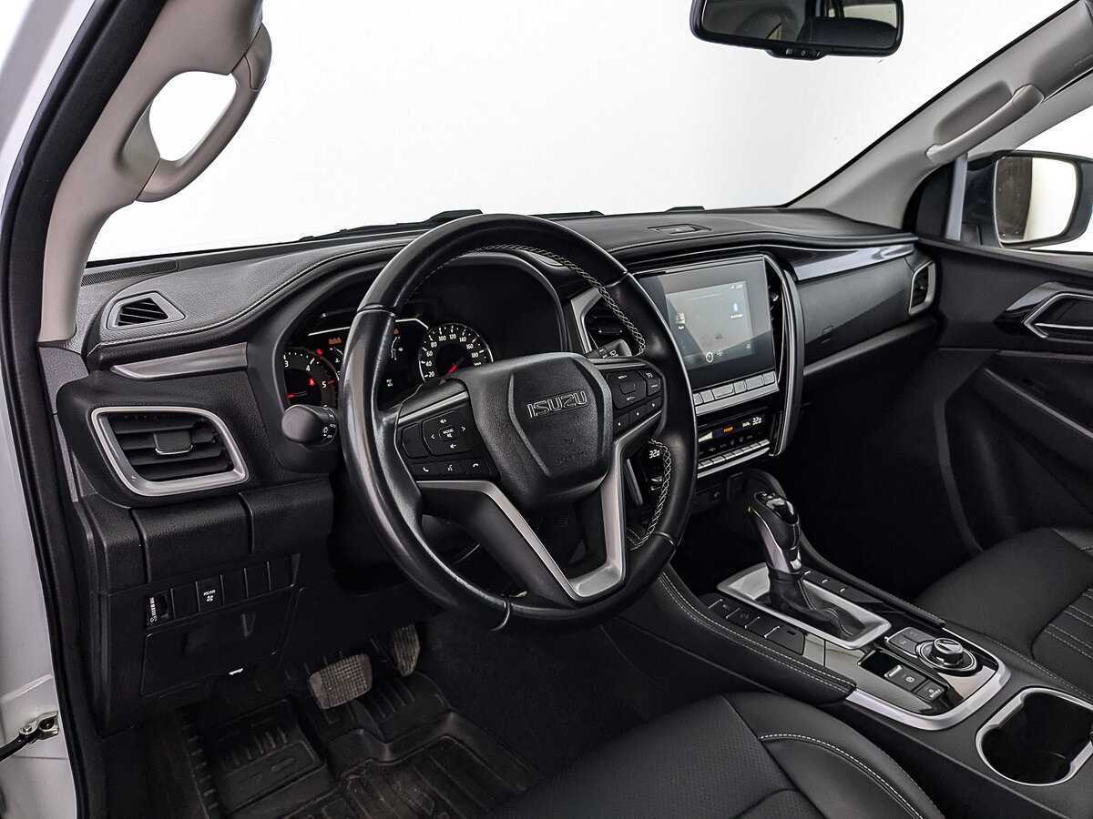 Isuzu MU-X с пробегом — 2021 год. Фото: #14