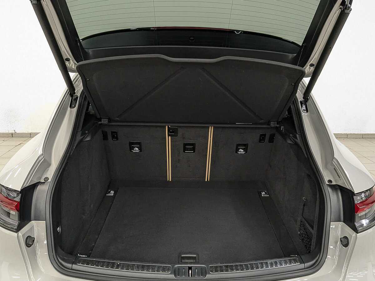 Porsche Macan с пробегом — 2021 год. Фото: #9