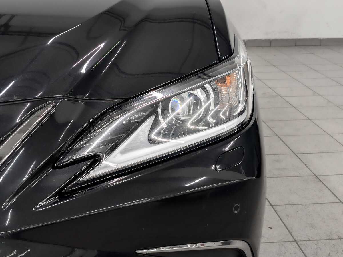 Lexus ES с пробегом — 2021 год. Фото: #16