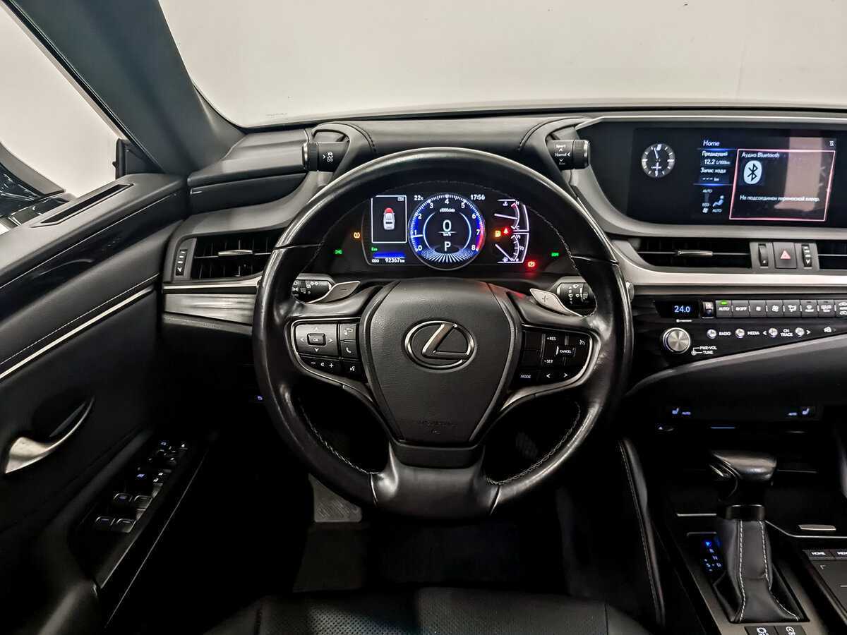 Lexus ES с пробегом — 2021 год. Фото: #21