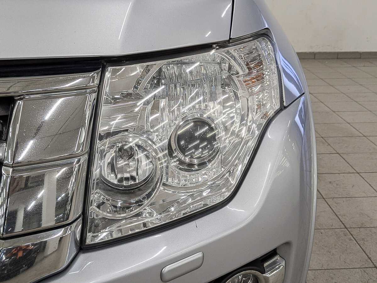 Mitsubishi Pajero с пробегом — 2014 год. Фото: #10