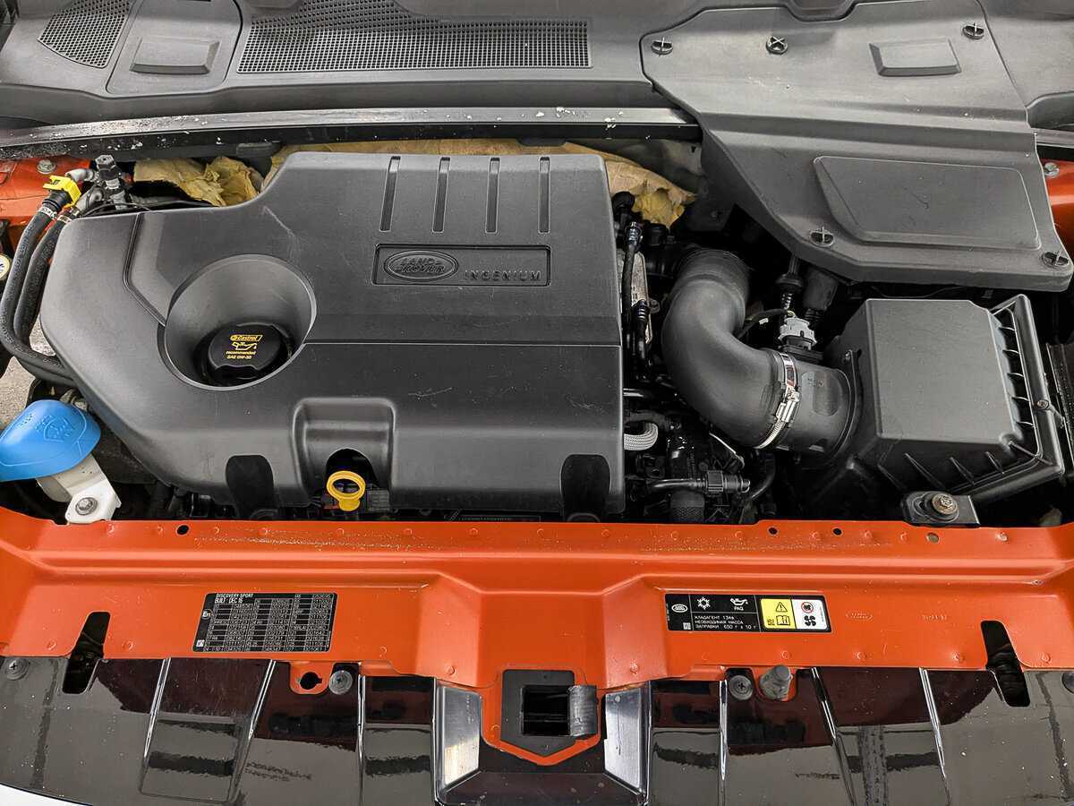 Land Rover Discovery Sport с пробегом — 2017 год. Фото: #8