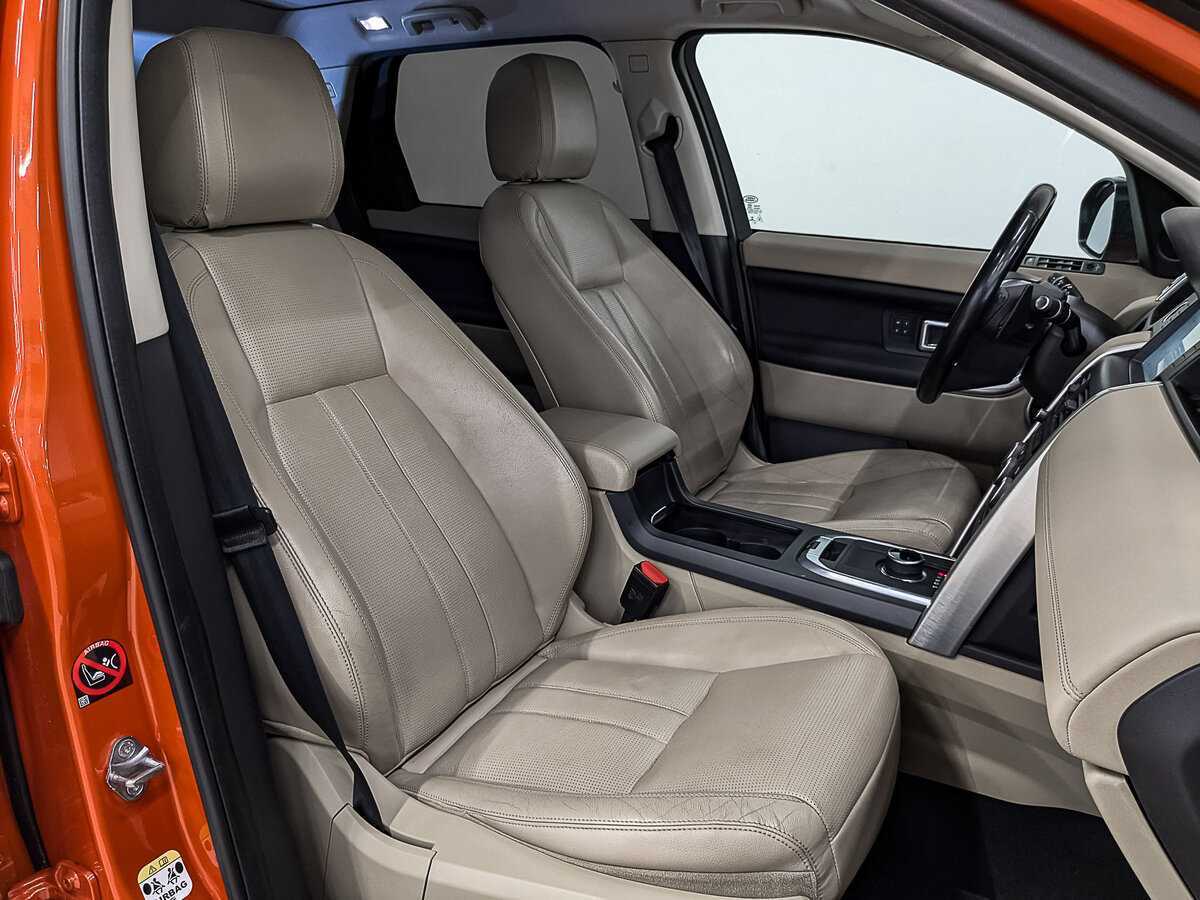 Land Rover Discovery Sport с пробегом — 2017 год. Фото: #23