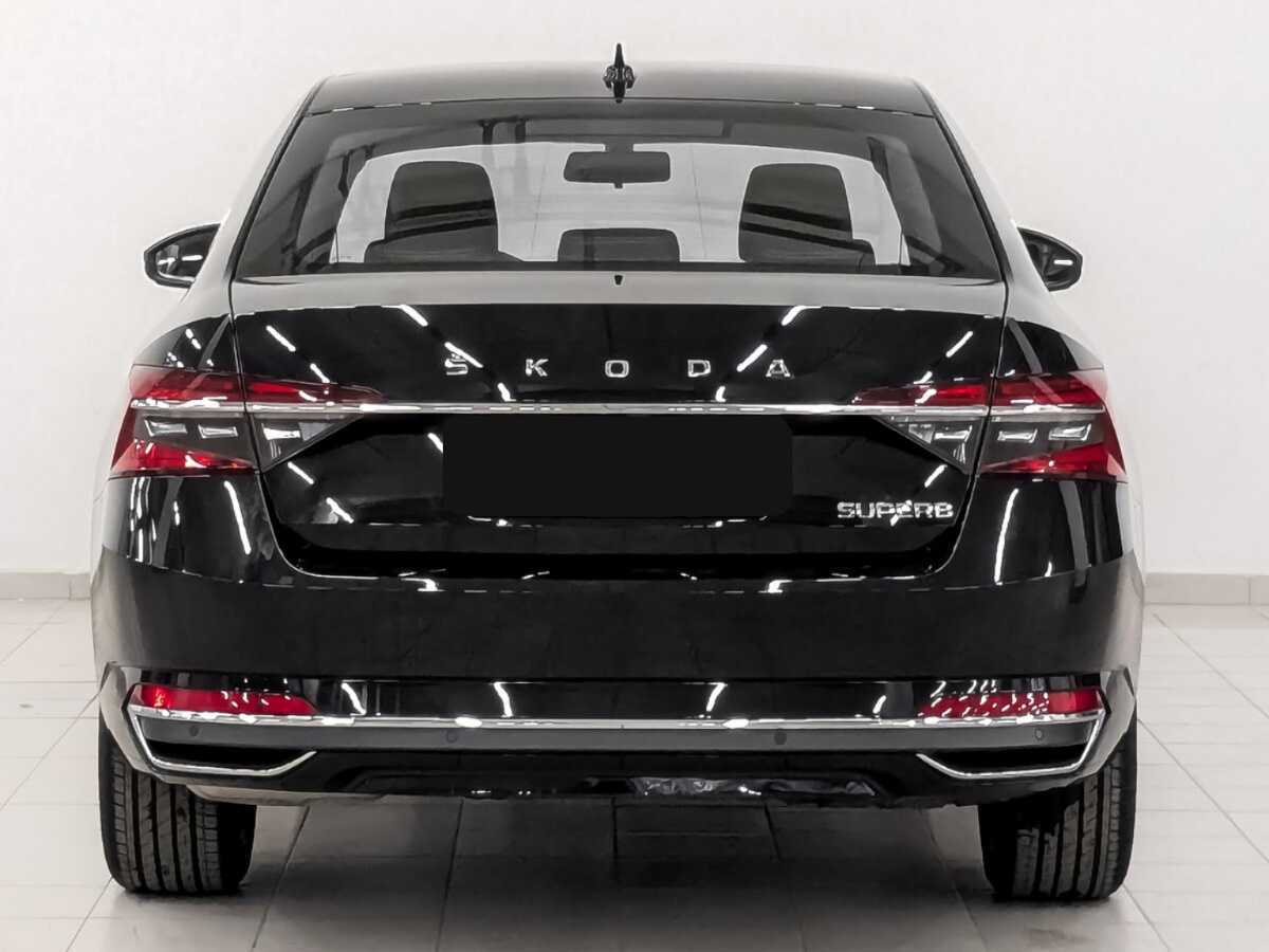 Skoda Superb с пробегом — 2024 год. Фото: #4