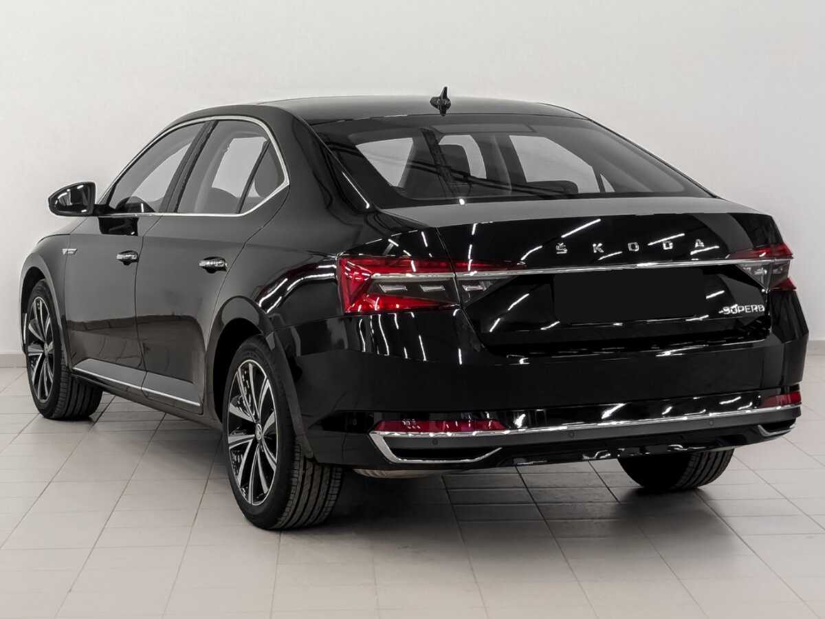Skoda Superb с пробегом — 2024 год. Фото: #5