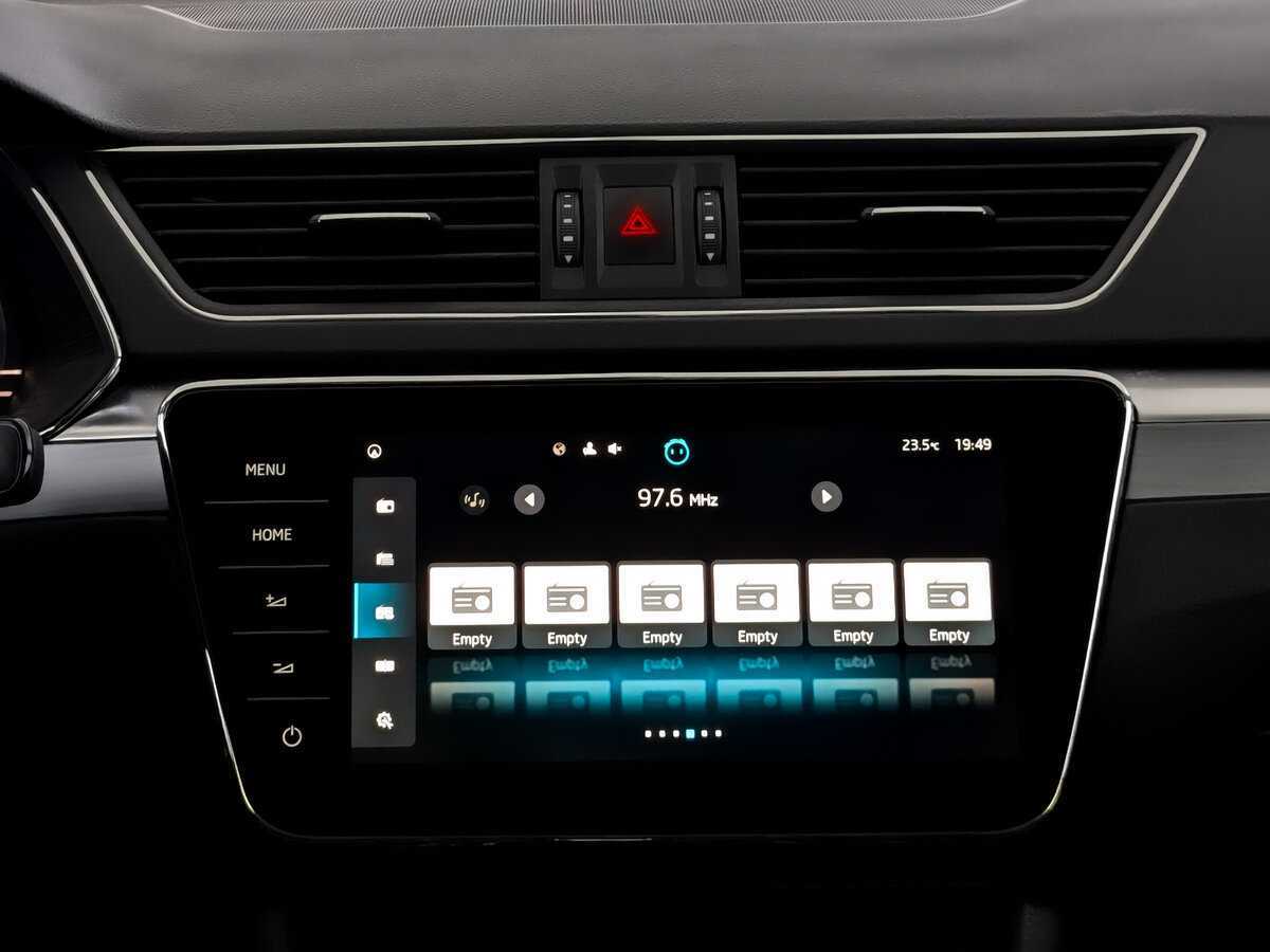 Skoda Superb с пробегом — 2024 год. Фото: #13