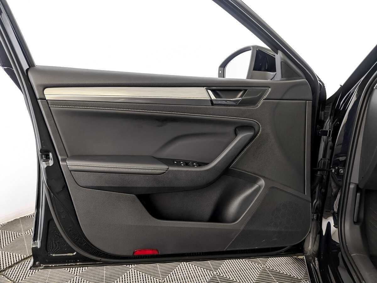 Skoda Superb с пробегом — 2024 год. Фото: #17