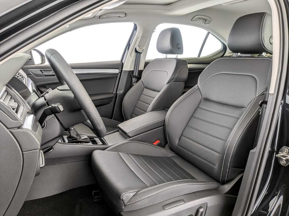 Skoda Superb с пробегом — 2024 год. Фото: #18