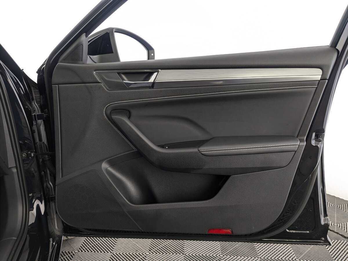 Skoda Superb с пробегом — 2024 год. Фото: #23