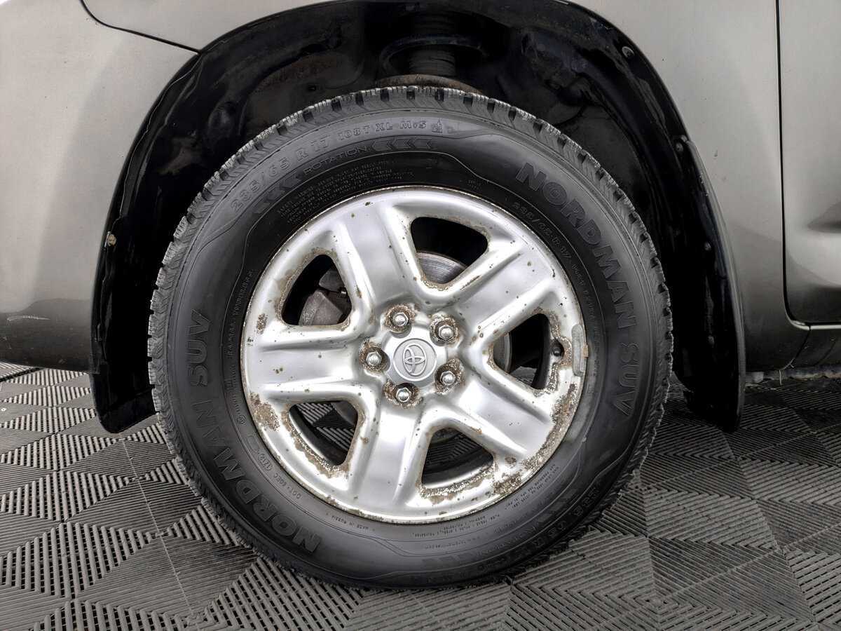 Toyota RAV4 с пробегом — 2012 год. Фото: #17