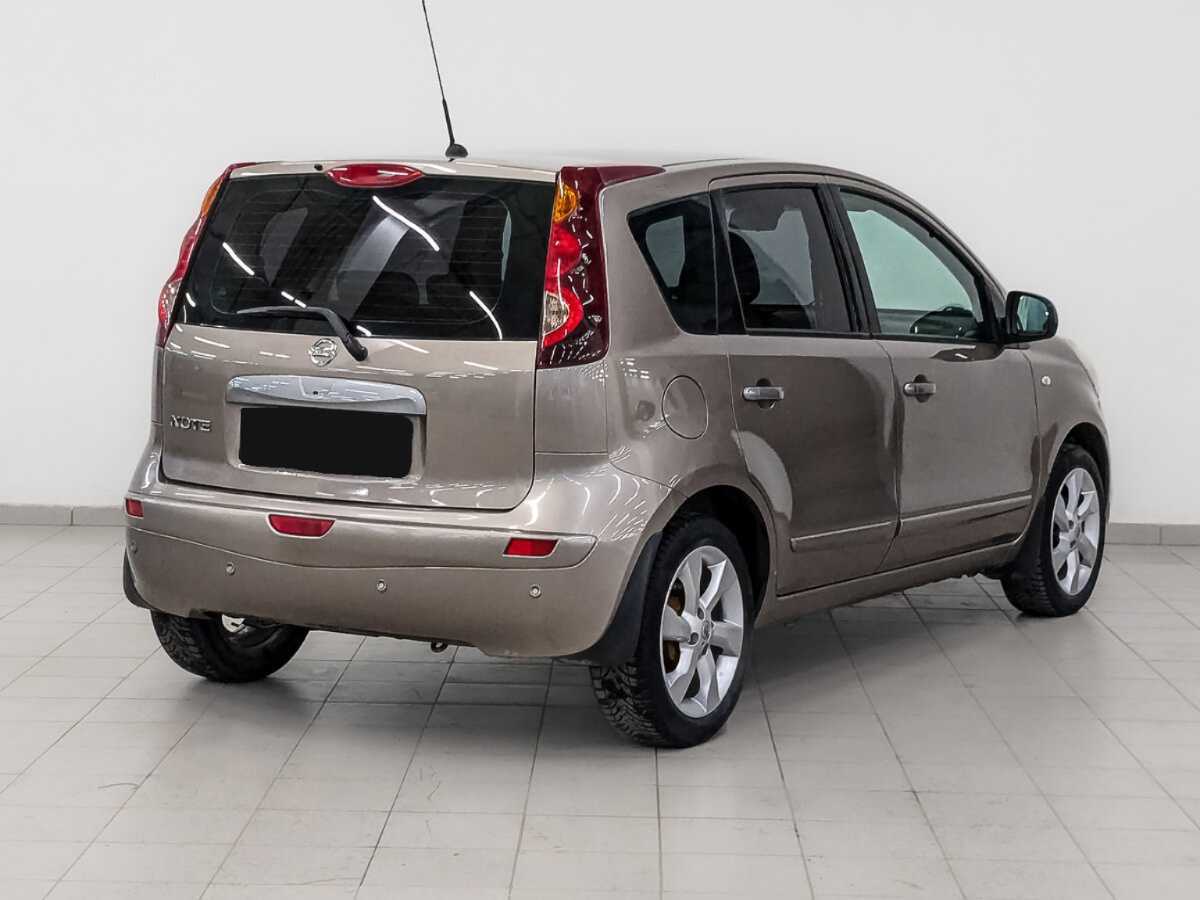 Nissan Note с пробегом — 2011 год. Фото: #4