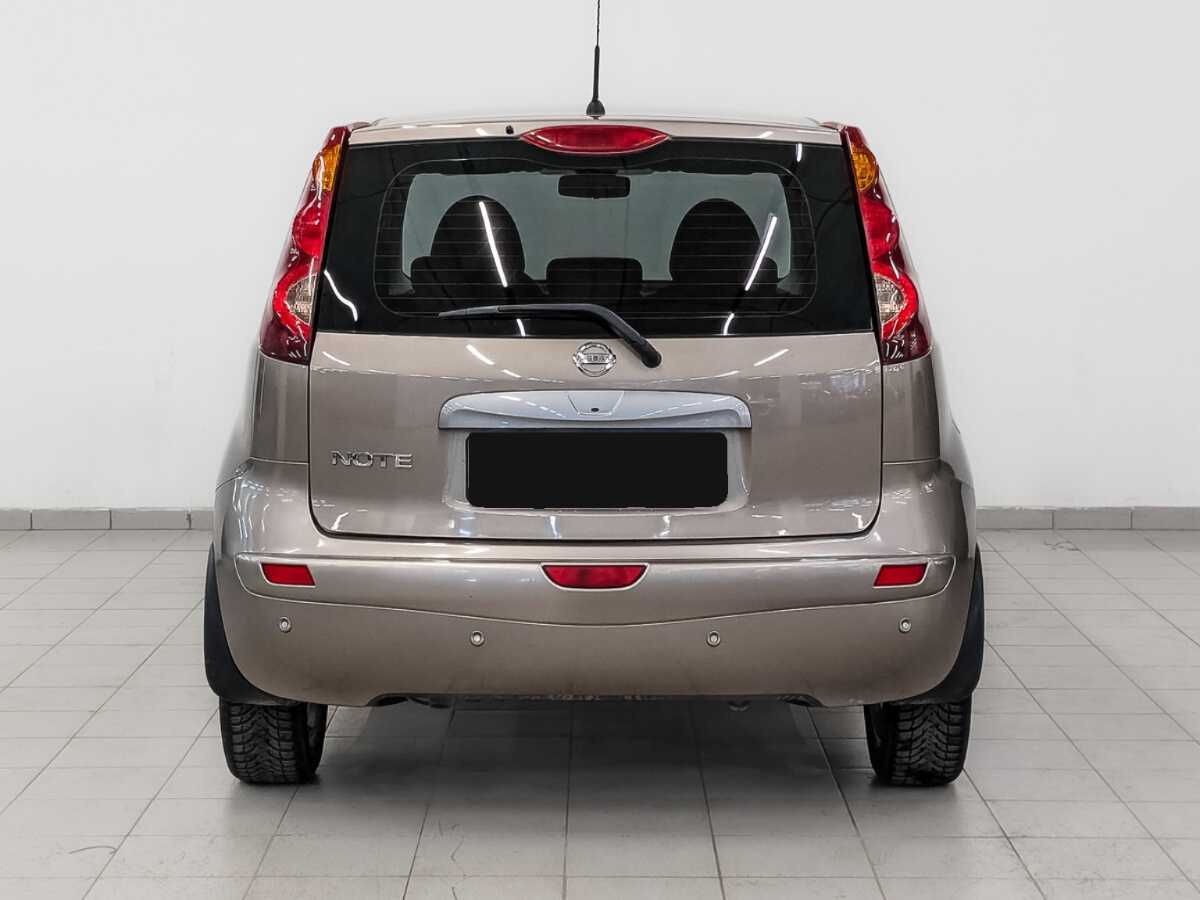Nissan Note с пробегом — 2011 год. Фото: #5