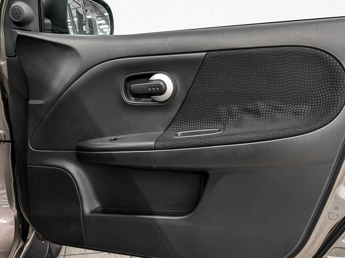 Nissan Note с пробегом — 2011 год. Фото: #24