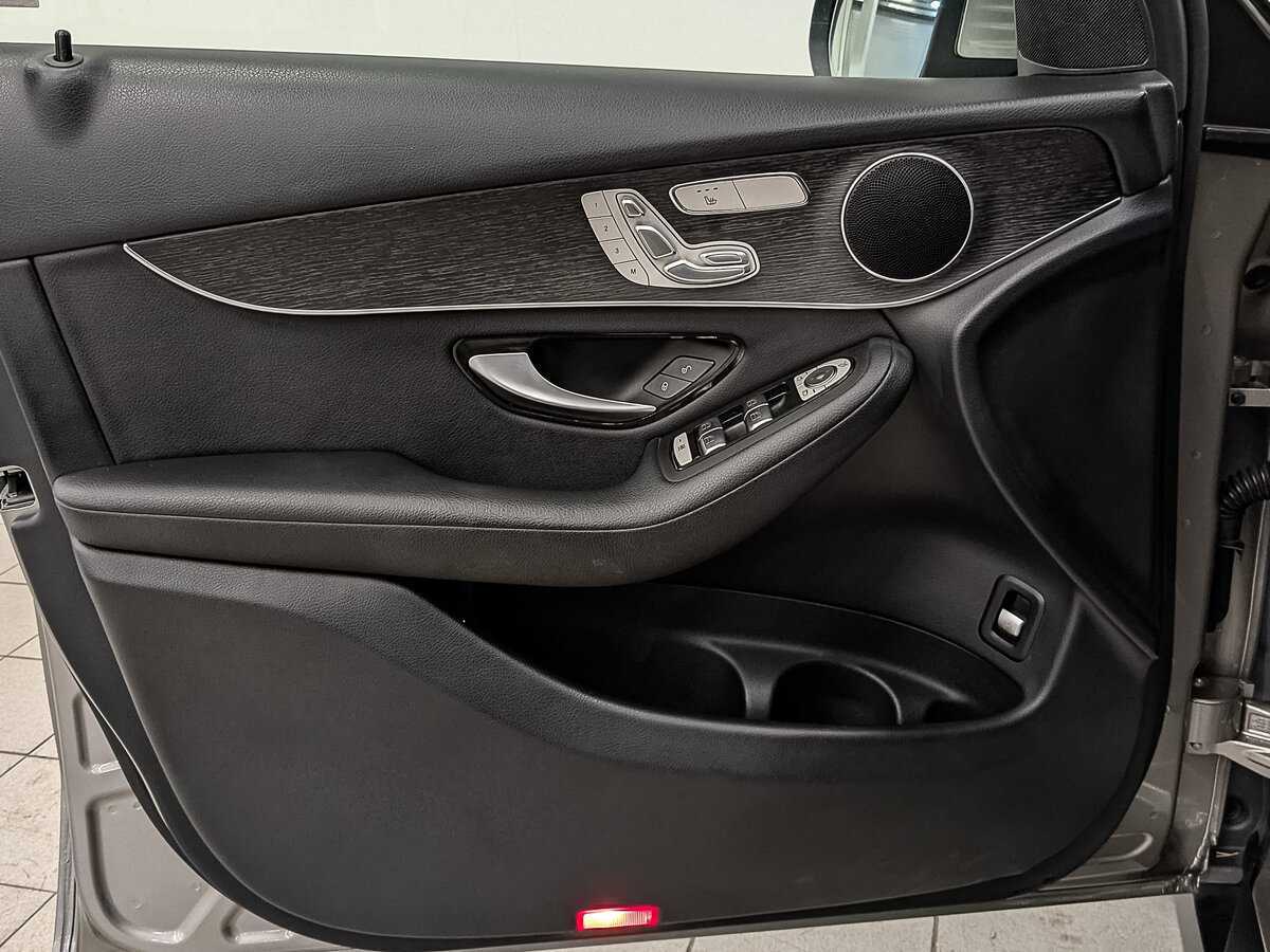 Mercedes-Benz GLC с пробегом — 2020 год. Фото: #18