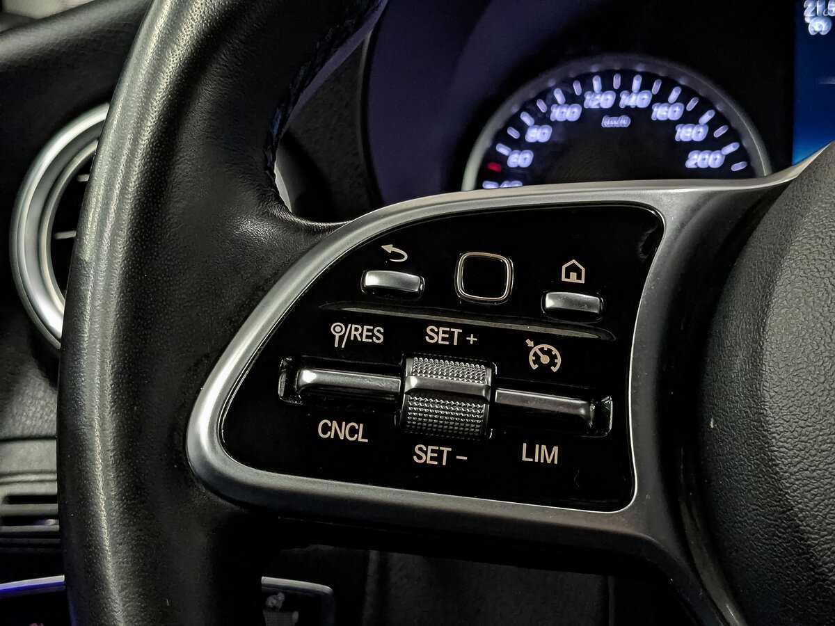 Mercedes-Benz GLC с пробегом — 2020 год. Фото: #27