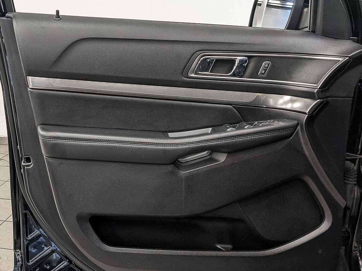 Ford Explorer с пробегом — 2019 год. Фото: #18