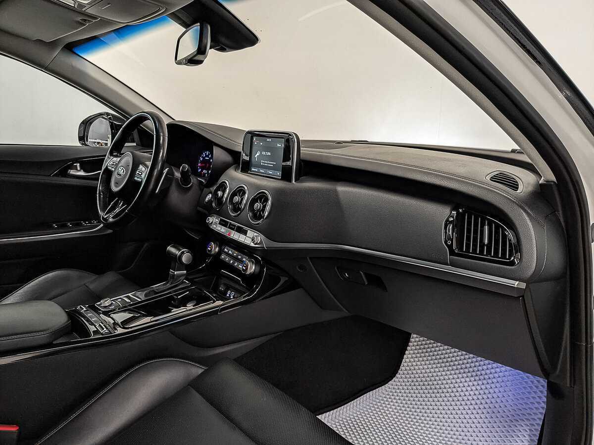 Kia Stinger с пробегом — 2019 год. Фото: #10