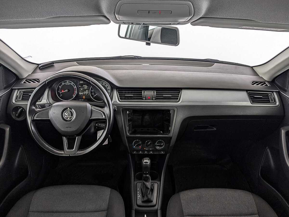 Skoda Rapid с пробегом — 2019 год. Фото: #11