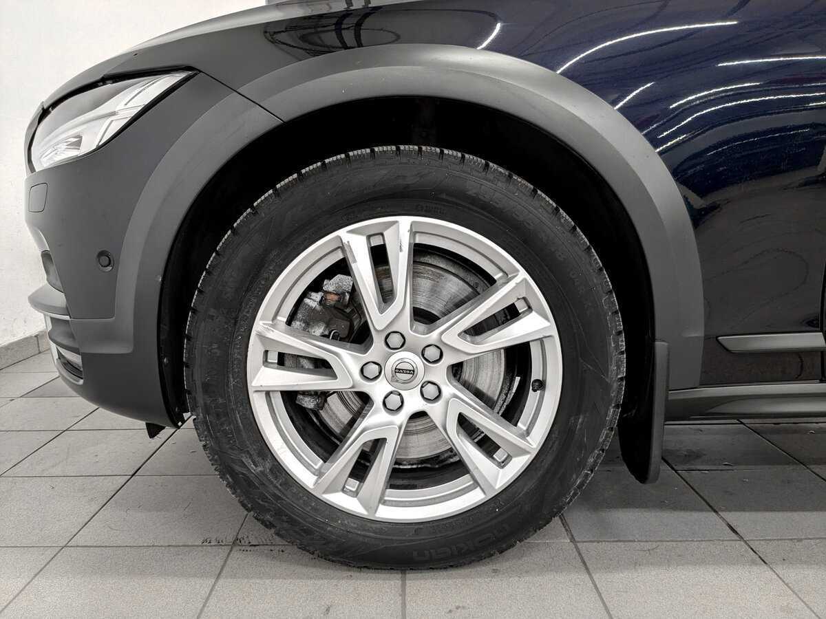 Volvo V90 Cross Country с пробегом — 2017 год. Фото: #17