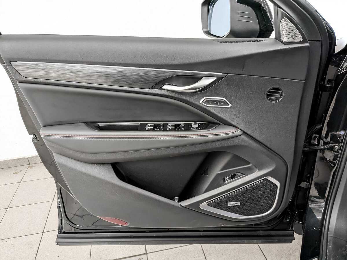 Geely Tugella с пробегом — 2024 год. Фото: #18