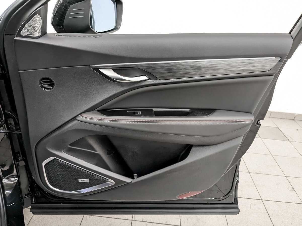 Geely Tugella с пробегом — 2024 год. Фото: #23