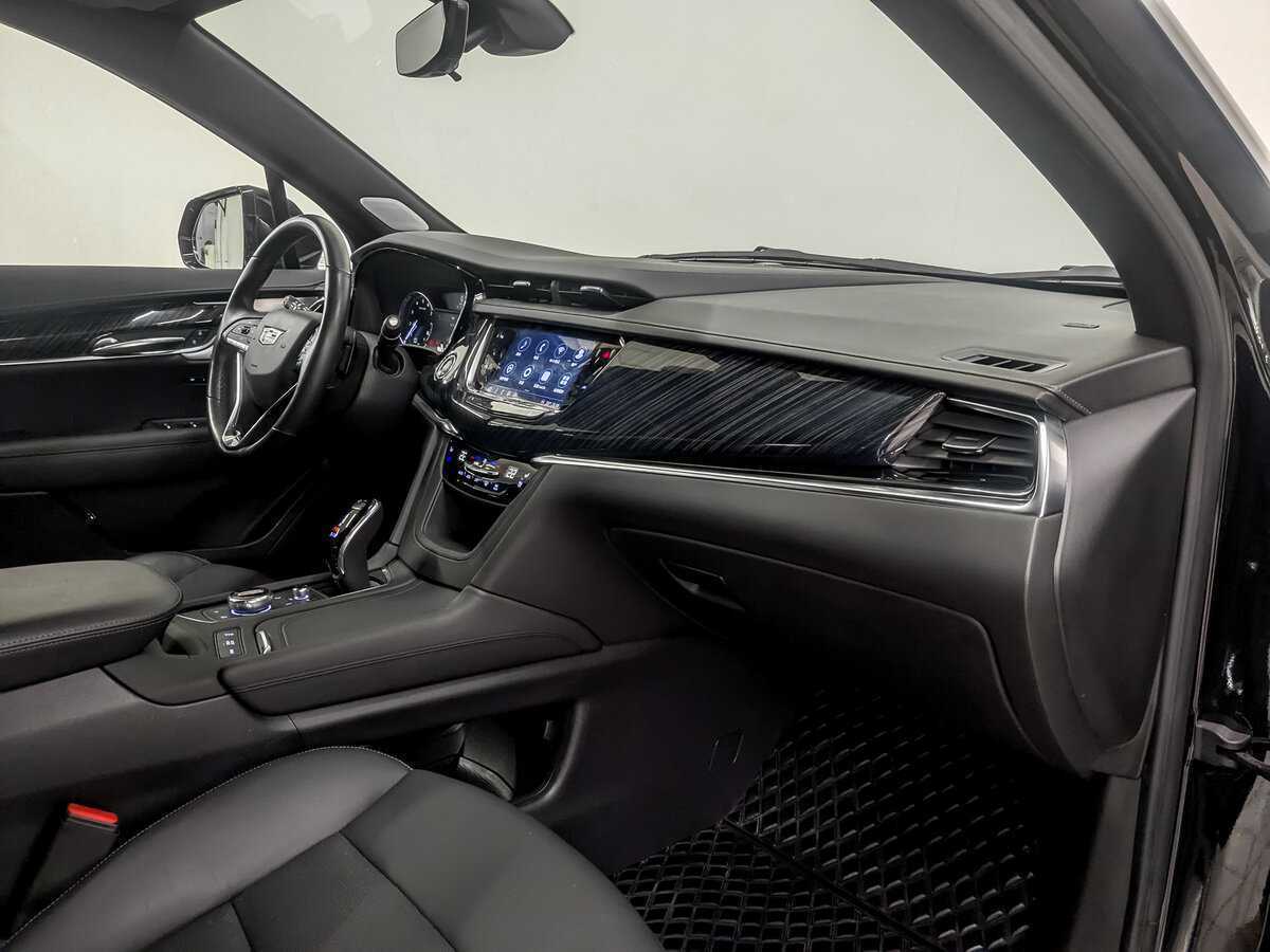 Cadillac XT6 с пробегом — 2023 год. Фото: #10
