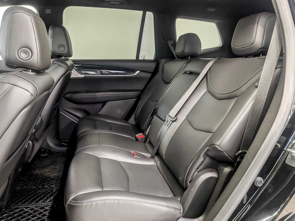 Cadillac XT6 с пробегом — 2023 год. Фото: #11